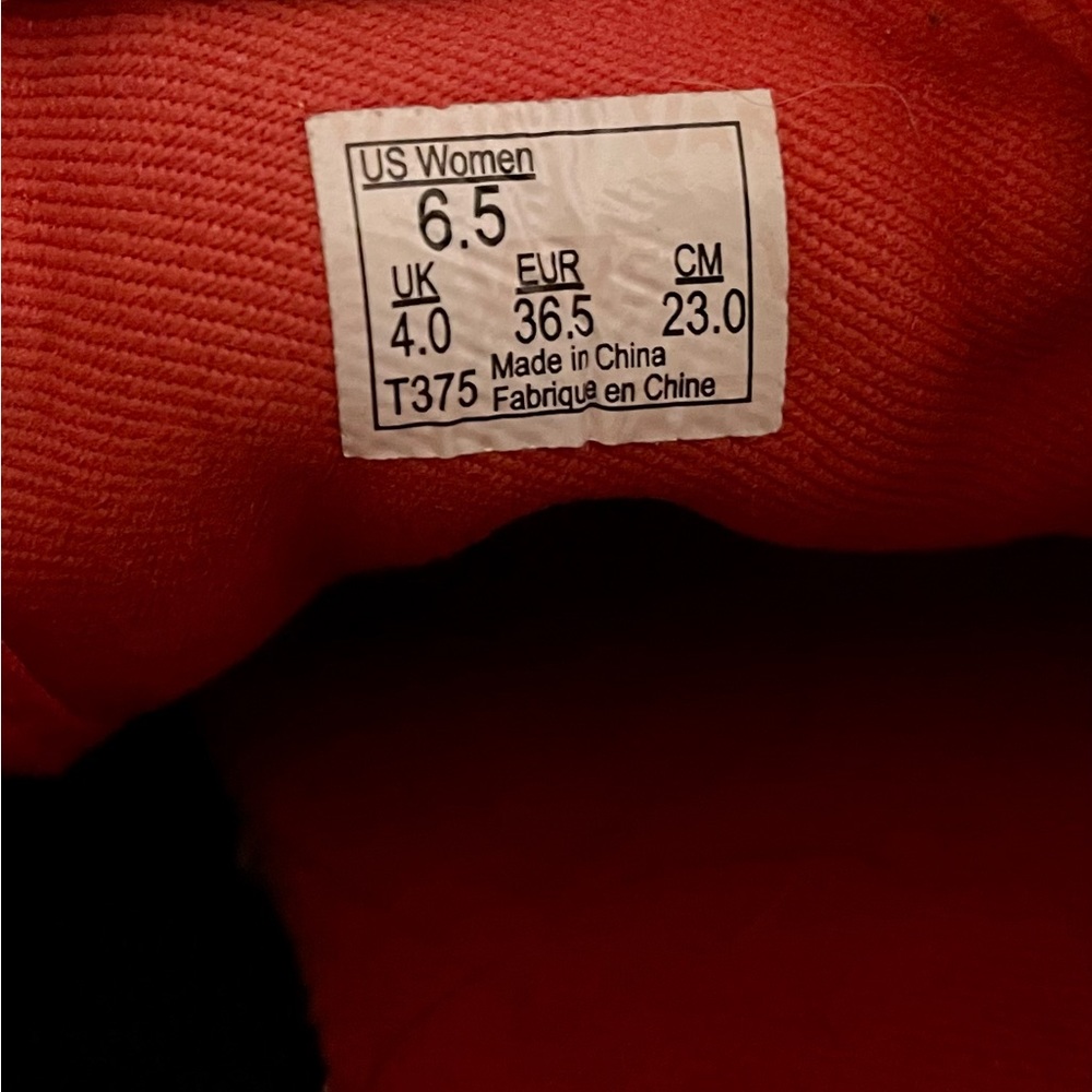 VANS Red Suede & Canvas Old Skool Shoe.  Size 6.5 Women - Picture 3 of 8